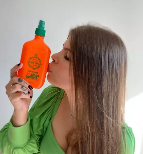 "Recupere Seus Cabelos com o Tônico Gold Spell – Crescimento e Força em Cada Gota"